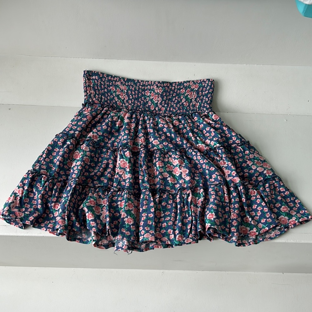 Floral pattern mini skirt American eagle never worn